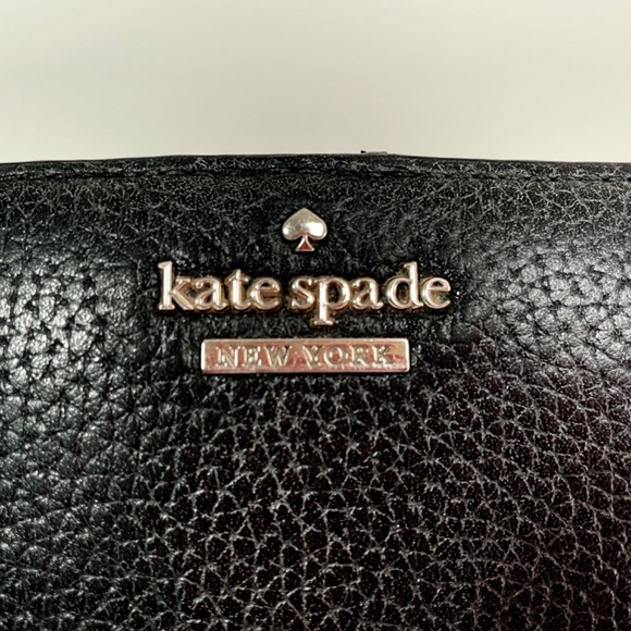 “kate spade” slim black Pebbled Leather bi-fold wallet - Picture 4 of 8